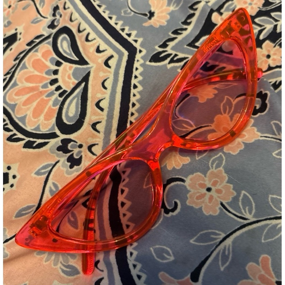 NEW‎ Women's Clear Hot Pink Fashion Sunglasses w/ Pink Lenses